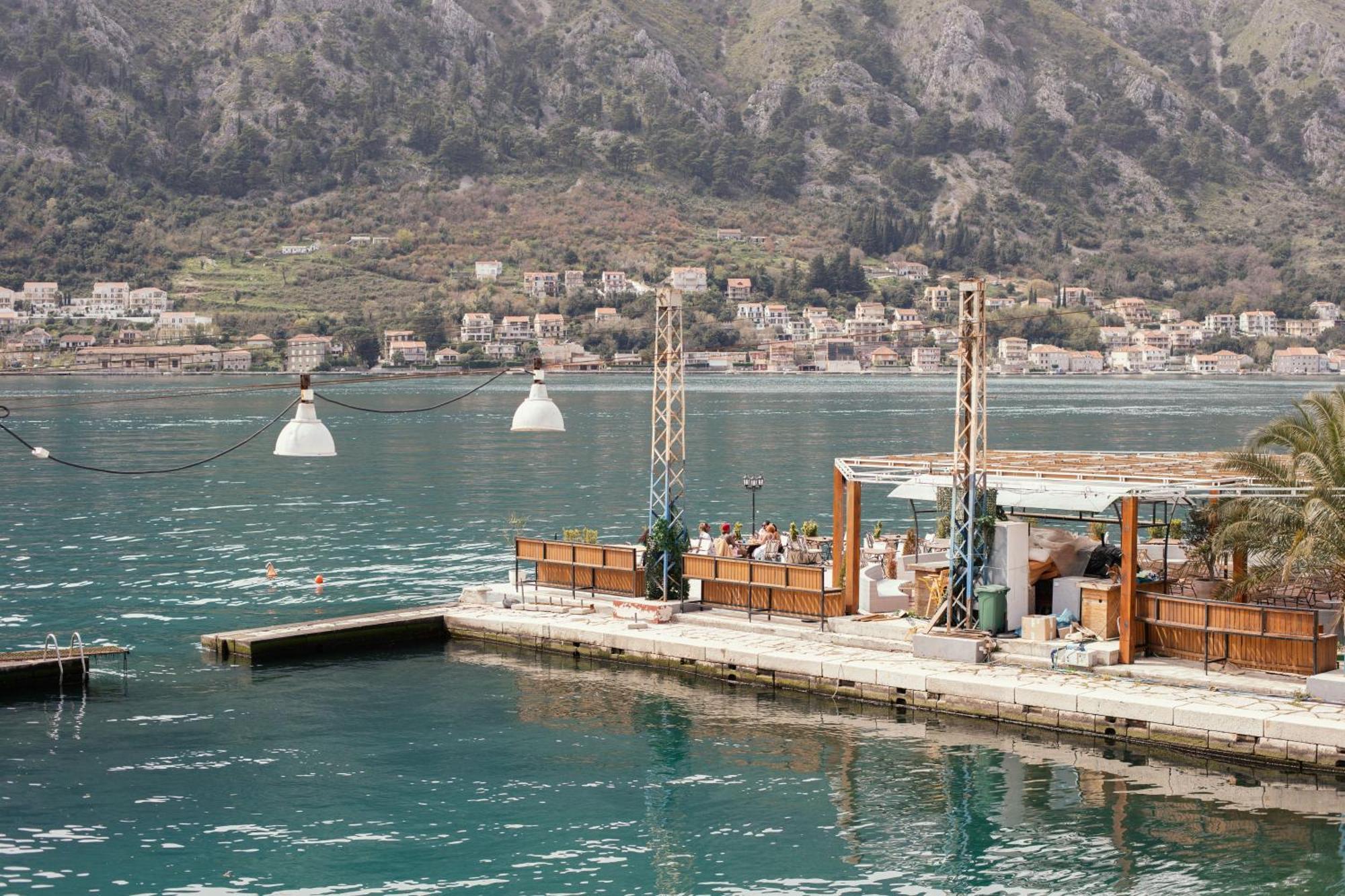 Step To Kotor Bay Guesthouse Buitenkant foto